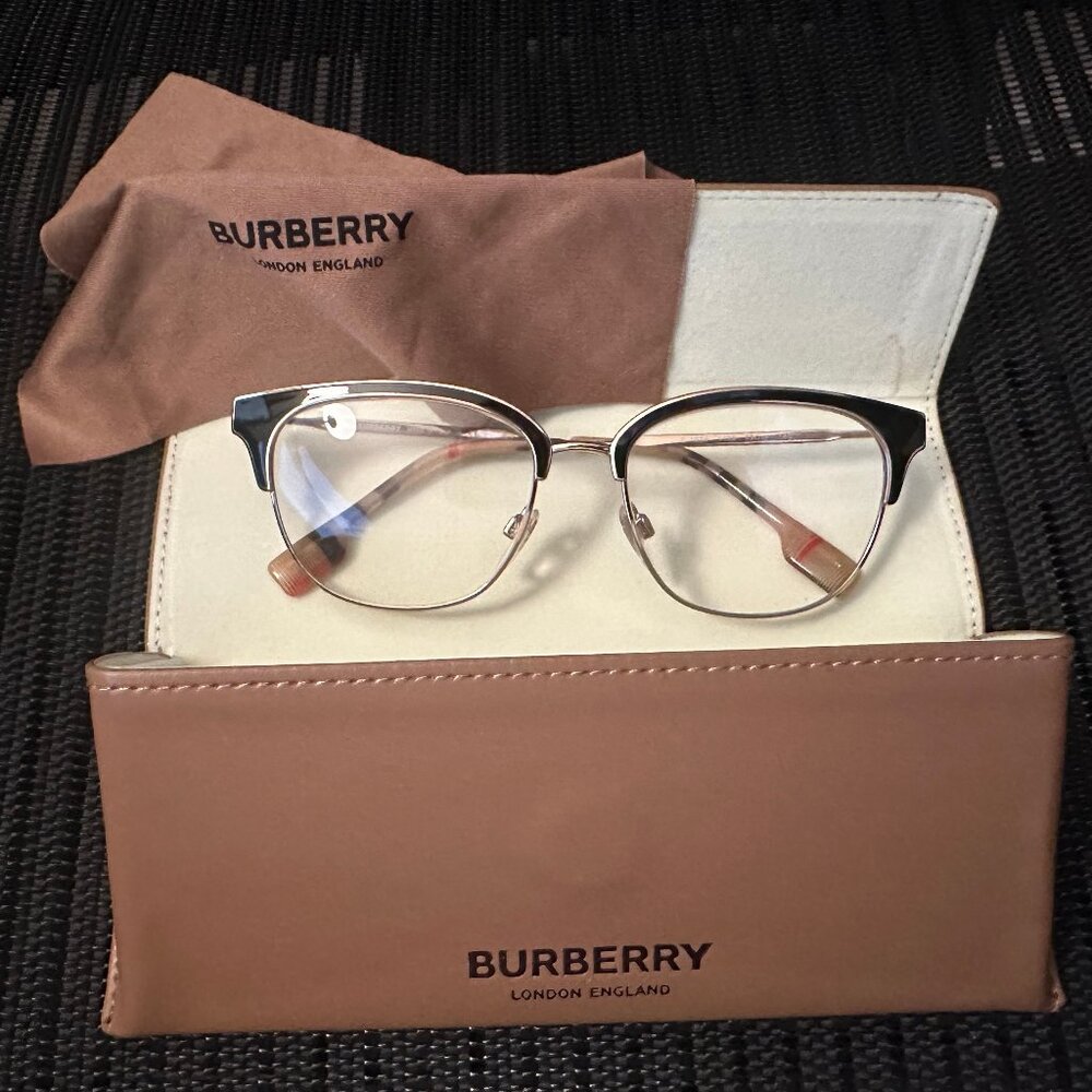 Burberry BE1334 1109 Womens Gold Black Reading Glasses 52-17-140 +1.25x
